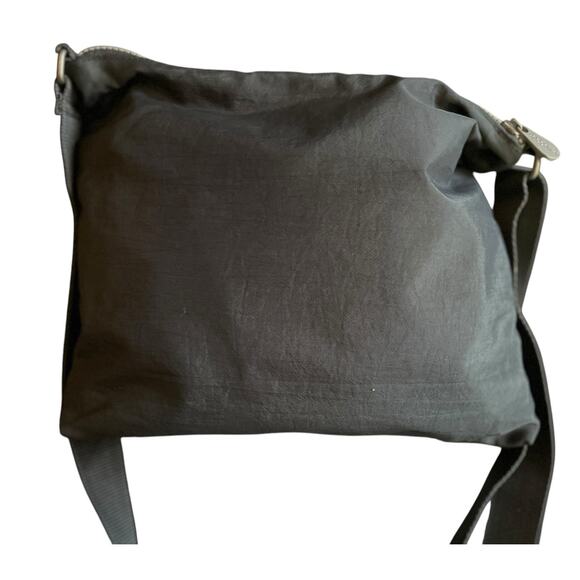 Baggallini Gray Nylon Cross Body Purse Bag w/2 outside Large Pockets Adj Strap - Picture 5 of 9